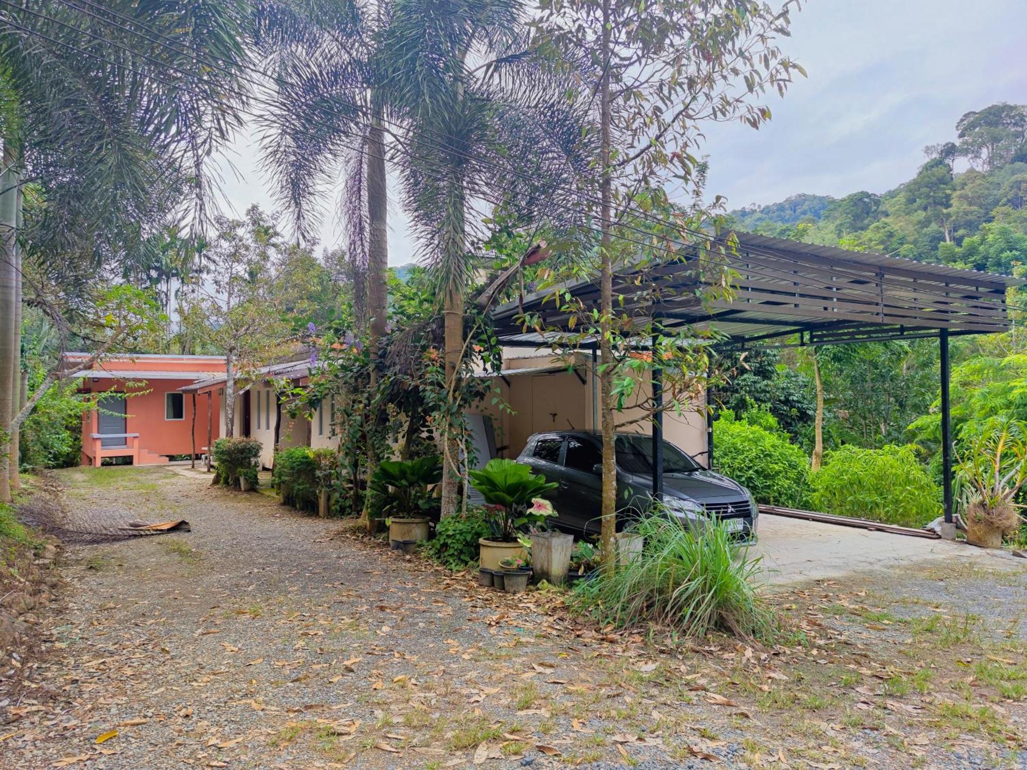 Baan Suan Tondin Hotel Satun Exterior photo